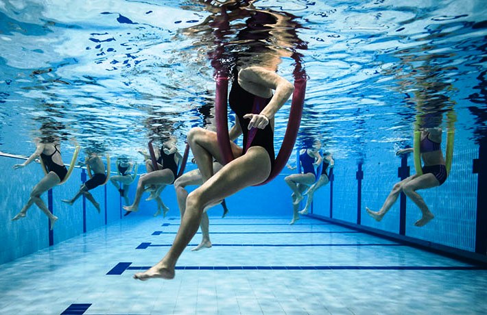 Fai sport in piscina! Scopri accessori e consigli per vivere in salute