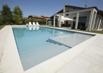 Piscine interrate: quali permessi servono