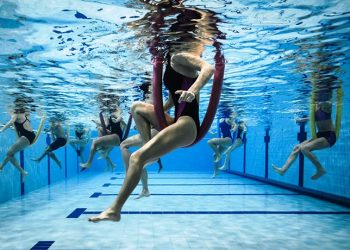 Come tenersi in forma in piscina