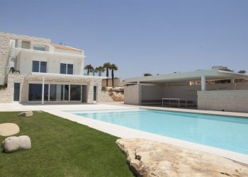 Coprire la piscina in inverno, prevenire è meglio che curare