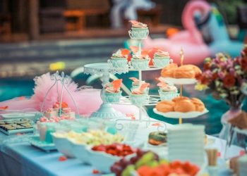 Come organizzare un party in piscina